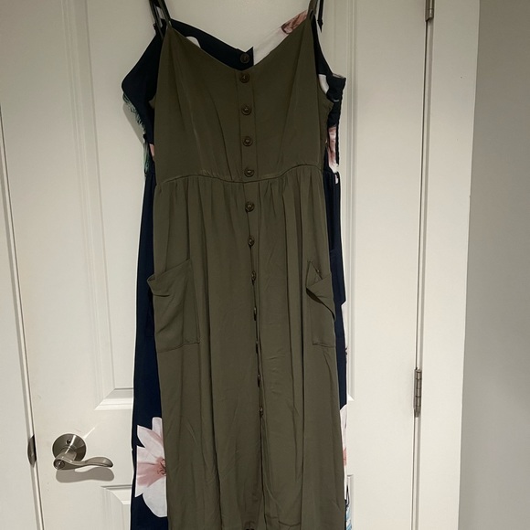 Three Angashion summer dresses XXL selling all 3 for one price - Picture 3 of 11